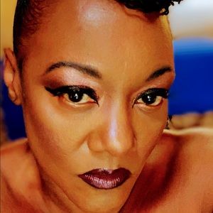 Meet your Posher, E. annette